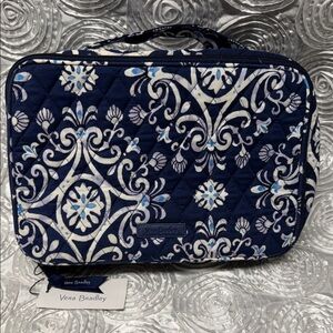 Vera Bradley Navy & White Quilted Travel Case (Large Blush & Brush Makeup Case)
